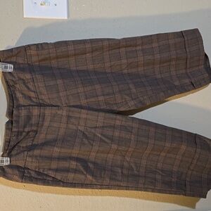 NO Boundaries BROWN slacks capris